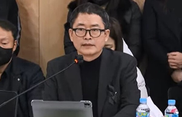 10·29 이태원 참사 유족들을 대리하고 있는 윤복남 변호사가 기자들의 질의에 답변하고 있다. 2022.11.22(사진=오마이TV 화면캡처)