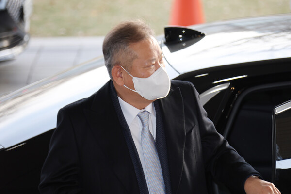 국회에서 해임건의안이 통과된 이상민 행정안전부 장관이 12일 오전 정부서울청사에 출근하고 있다. 2022.12.12(연합뉴스)