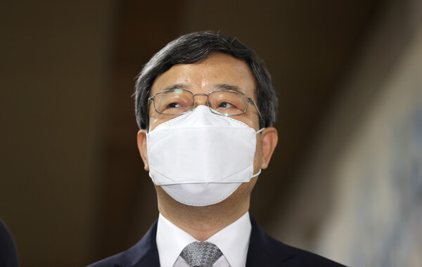 이동원 대법관이  2020년 8월 11일 울중앙지법에서 열린 임종헌 전 법원행정처 차장의 1심 속행공판에 증인 신분으로 출석하고 있다. 2020.8.11(연합뉴스)