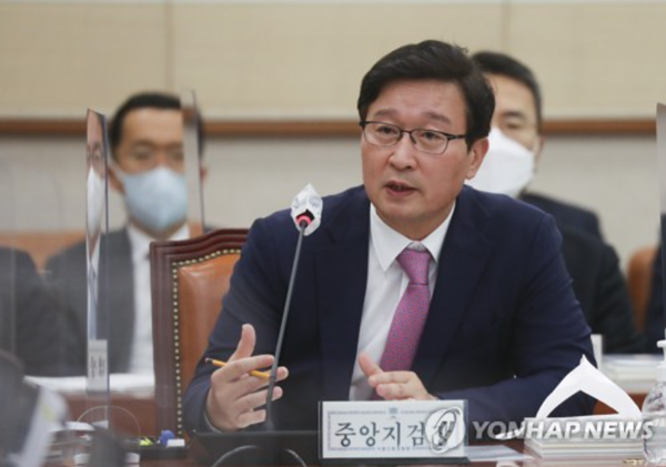 송경호 서울중앙지검장이 10월 18일 오후 국회 법제사법위원회에서 열린 서울고등검찰청 등에 국정감사에서 의원질의에 답변하고 있다. 2022.10.18. 연합뉴스