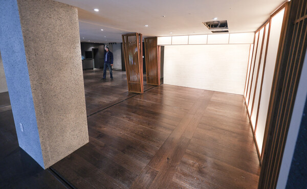 SG(소시에테제네랄) 증권발 폭락 사태 연루 의혹으로 최근 압수수색이 진행된 것으로 알려진 서울 H투자컨설팅업체 사무실이 2일 텅 비어 있다. 2023.5.2. 연합뉴스