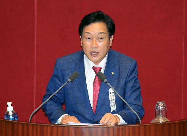 김선교 의원이 4일 오후 국회 본회의에서 5분 자유발언을 하고 있다. 2020.8.4. 연합뉴스