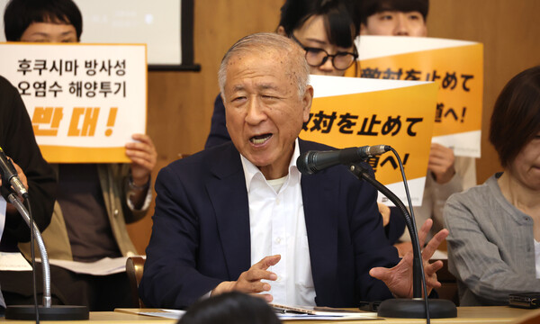 18일 서울 프란치스코교육회관에서 한일화해와평화플랫폼 주최로 열린 '평화롭고 지속 가능한 미래를 향한 한일 시민사회 각계 인사 공동 선언 발표 기자회견'에서 김영호 동북아 평화센터 이사장이 발언하고 있다. 2023.5.18. 연합뉴스