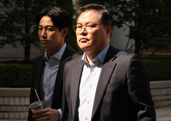 유동규 전 성남도시개발공사 기획본부장이 15일 오전 서초구 서울중앙지법에서 열린 '대장동 배임 의혹' 1심 속행 공판에 출석하고 있다. 2023.5.15. 연합뉴스