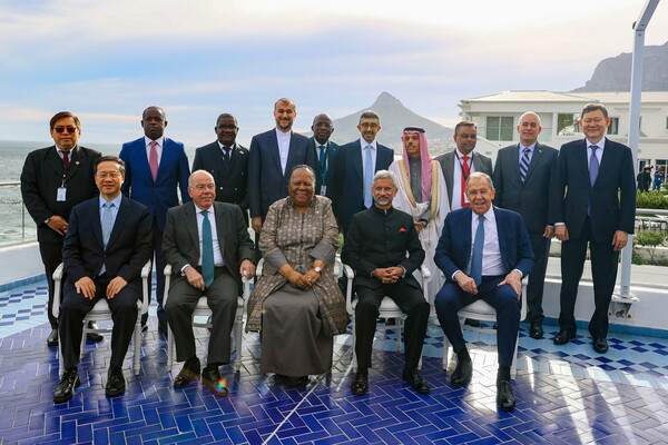​남아공 케이프타운에서 2일 열린 '브릭스 친구 회의'에 참석한 외교장관들 2023 06 02. 타스 연합뉴스