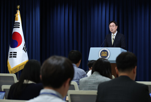 이관섭 대통령실 국정기획수석이 4일 오후 서울 용산 대통령실 청사에서 민간단체 보조금 감사 결과를 브리핑하고 있다. 2023.6.4 연합뉴스