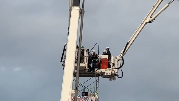 포스코 협력업체 농성장 강제진압 현장. 2023.5.23. 유튜브 채널 j I 갈무리