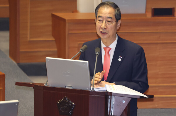 한덕수 국무총리가 14일 국회 본회의에서 민주당 남인순 의원의 대정부 질문에 답하고 있다. 2023.6.14. 연합뉴스