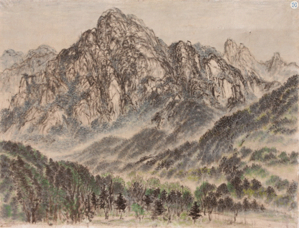 ‘금강산 수정봉’ (김천일 작) ▲작가의 말 “새벽에 일어나 옥상에서 산세를 관찰하는데 호텔 부근에 있는 군부대의 군인들이 호각불고 난리쳐서 스카이 라운지 안으로 밀려 들어와 그렸습니다. 내가 이 그림 그려온 2주 후에 소위 '박왕자 피살사건'이 일어났고, 그대로 금강산 관광의 길이 끊겨 아직까지 개통이 되지 않고 있습니다. 참으로 극적인 순간에 그려진 그림입니다. 온정리의 현대호텔(구 김정숙휴양소) 에서 그림.” 