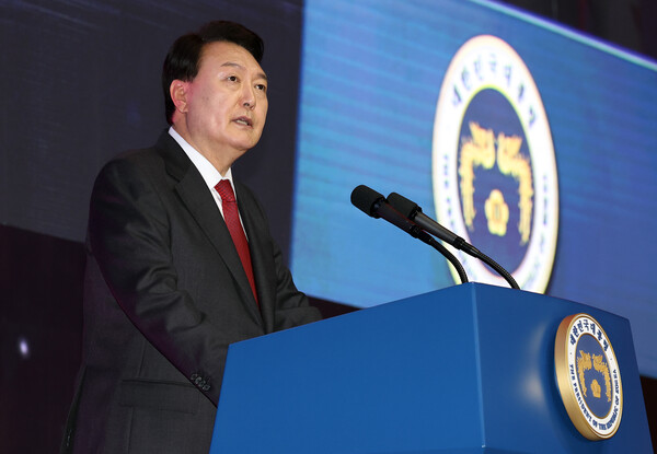  윤석열 대통령이 28일 서울 중구 장충체육관에서 열린 한국자유총연맹 창립 제69주년 기념식에서 축사하고 있다. 2023.6.28. 연합뉴스