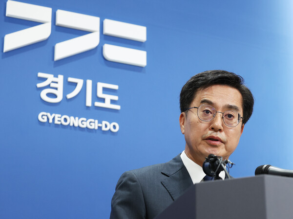 김동연 경기도지사가 12일 오전 경기도 수원시 경기도청에서 서울-양평 고속도로 사업 관련 입장을 발표하고 있다. 2023.7.12. 연합뉴스
