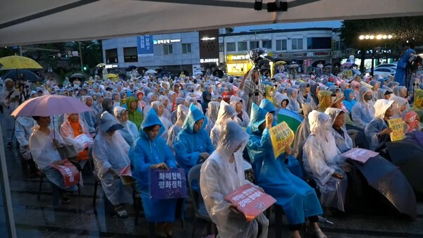 천주교정의구현전국사제단은 이날 오후 7시 30분부터 전북 전주시 풍남문 광장에서 14번째 월요시국기도회를 열었다. 2023.7.17. 천주교정의구현전국사제단 유튜브 채널 갈무리