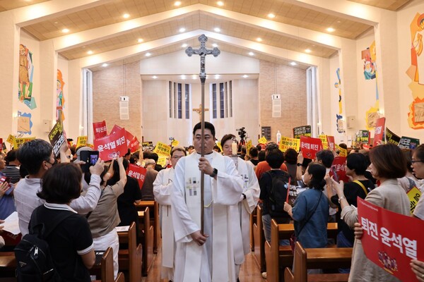 천주교정의구현전국사제단은 24일 오후 7시 대전 주교좌대흥동 성당에서 김용태 신부(천주교대전교구 정의평화위원장) 주례로 15번째 월요시국기도회를 봉헌했다. 2023.7.24. 에큐매니안 임석규 객원기자
