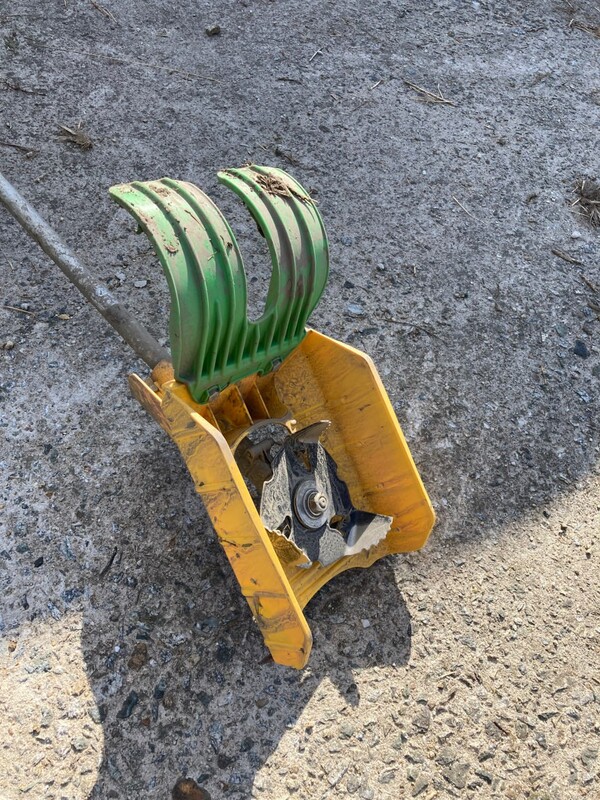 예초기에 달아서 쓰는 ‘논다매’의 날.