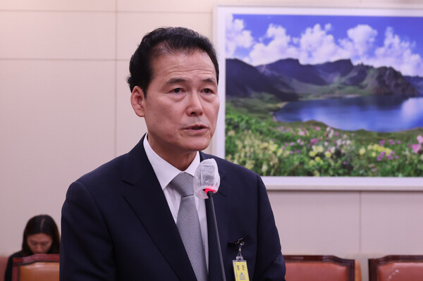 김영호 통일부 장관 후보자가 21일 오후 서울 여의도 국회에서 열린 인사청문회에서 의원 질의에 답변하고 있다.  2023.7.21 연합뉴스 