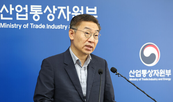 김완기 산업통상자원부 무역투자실장이 1일 오전 세종시 정부세종청사에서 23년 7월 수출입 동향을 발표하고 있다. 2023.8.1. 연합뉴스