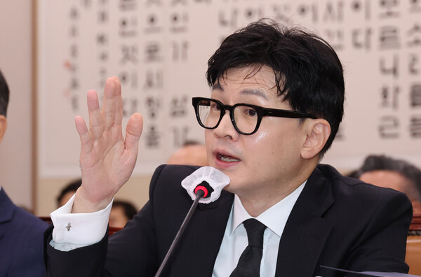 한동훈 법무부 장관이 26일 오전 서울 여의도 국회에서 열린 법사위 전체회의에서 의원 질의에 답변하고 있다. 2023.7.26. 연합뉴스