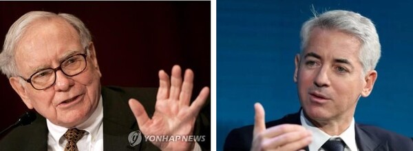 워렌 버핏 버크셔 헤더웨이 회장(왼쪽)과 빌 애크먼 퍼싱스퀘어 캐피탈매니지먼트 CEO. 연합뉴스 자료사진