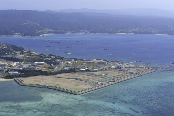 오키나와 북동부 나고 시의 헤노코 해안지대에 건설 중인 미군기지.  2023.05.02. AP 교도 연합뉴스