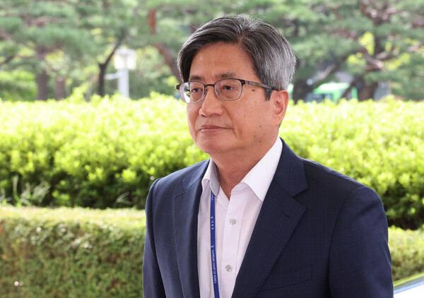 김명수 대법원장이 23일 서울 서초구 대법원으로 출근하고 있다. 2023.8.23. 연합뉴스