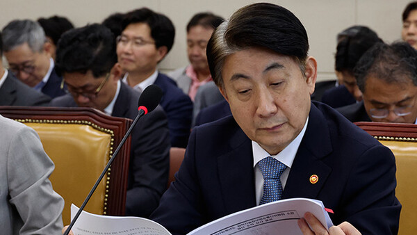 이동관 방송통신위원장이 6일 국회 과학기술정보방송통신위원회 전체회의에 출석하고 있다. 2023.9.6. 연합뉴스