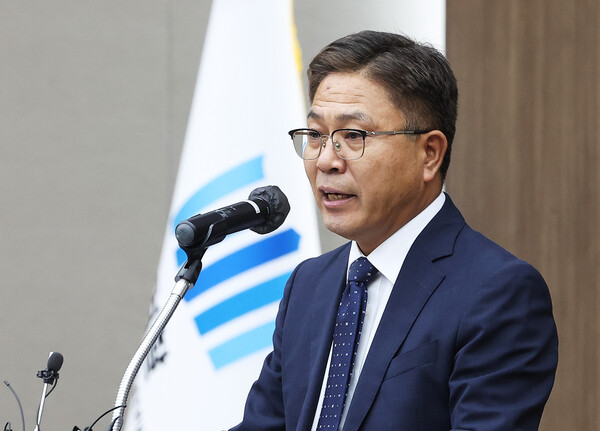 신봉수 신임 수원지검장이 7일 오후 경기도 수원시 영통구 수원검찰청사에서 열린 취임식에서 인사말을 하고 있다. 2023.9.7. 연합뉴스