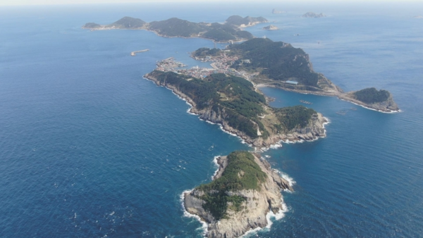 추자도 해상풍력발전단지 건설구상이 현실화하면 63빌딩보다 높은 풍력발전기 약 200기가 섬 주위에 들어서게 된다. ⓒ 신익환