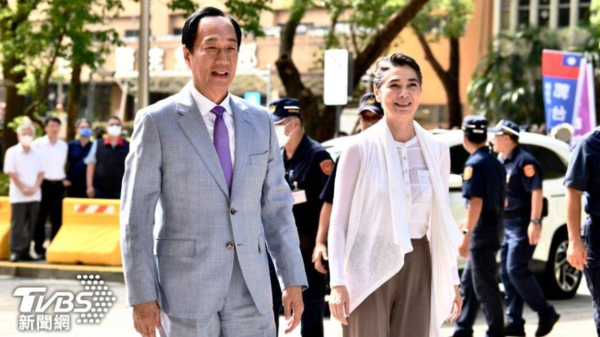 궈타이밍과 러닝메이트 라이페이샤.