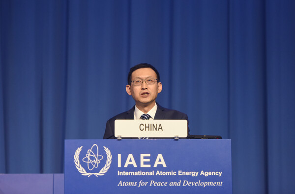 류징 중국 국가원자력기구 부주임이 25일(현지시간) 오스트리아 빈에서 열린 국제원자력기구(IAEA) 총회에서 연설하고 있다. 이날 류 부주임은 후쿠시마 제1원자력발전소 오염수(일본 정부 명칭 '처리수')를 "핵 오염수"라고 칭하며 일본의 오염수 해양 방류에 대해 강력히 비난했다. 2023.09.27. 신화 연합뉴스