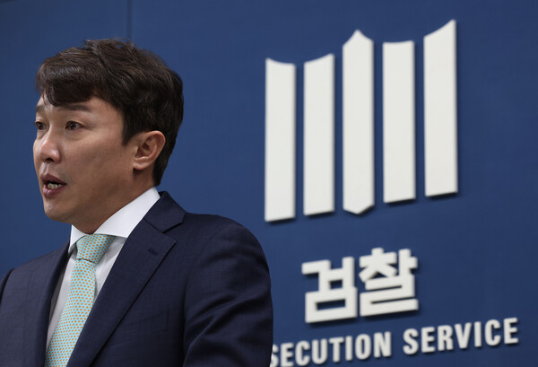 지난 4월 서울중앙지검 공정거래조사부 이정섭 부장검사가 '특판가구 입찰담합' 관련 브리핑을 하고 있다. 2023.4.20. 연합뉴스.