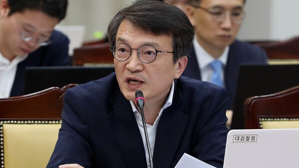 더불어민주당 김의겸 의원이 23일 서울 서초구 대검찰청에서 열린 국회 법제사법위원회의 대검찰청에 대한 국정감사에서 자료 제출을 요구하고 있다. 2023.10.23. [국회사진기자단]