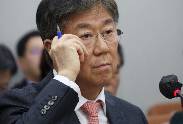 김대기 대통령 비서실장이 7일 국회에서 열린 운영위원회 국정감사에서 의원 질의를 듣고 있다. 2023.11.7. 연합뉴스