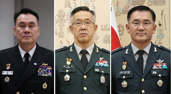 왼쪽부터 김명수 합참의장, 황유성 합참차장, 여인형 방첩사령관. 