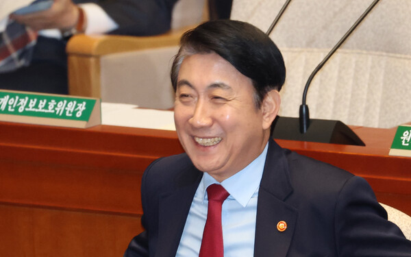 이동관 방송통신위원장이 10일 국회 예산결산특별위원회 종합정책질의에 출석하고 있다. 2023.11.10. 연합뉴스