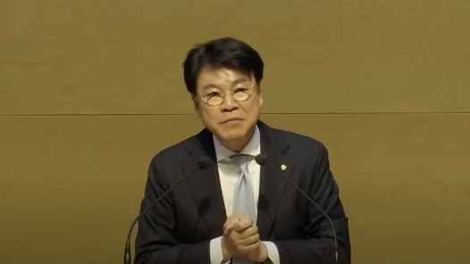 장제원 국민의힘 의원이 지난 12일 부산의 한 교회에서 간증을 하고 있다. 2023.11.16. 장제원TV 갈무리