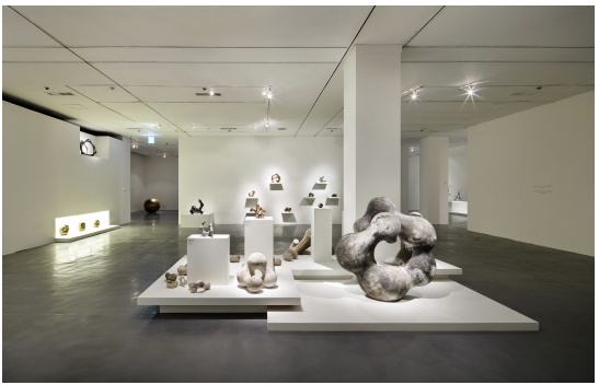 '한국현대미술작가: 최만린' 중 '태'시리즈 부분.