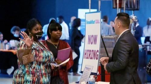 지난해 6월 미국 플로리다주 선라이즈에서 열린 일자리 박람회