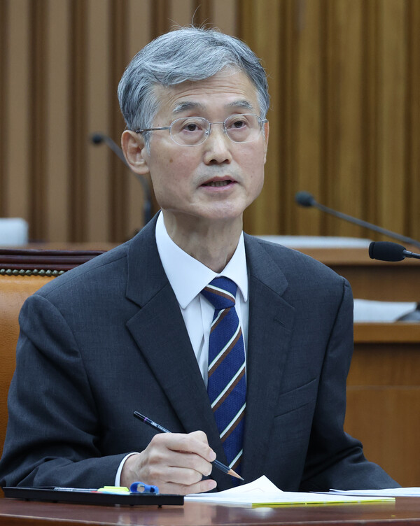 조희대 대법원장 후보자가 6일 국회에서 열린 인사청문회에서 답변하고 있다. 2023.12.6. 연합뉴스