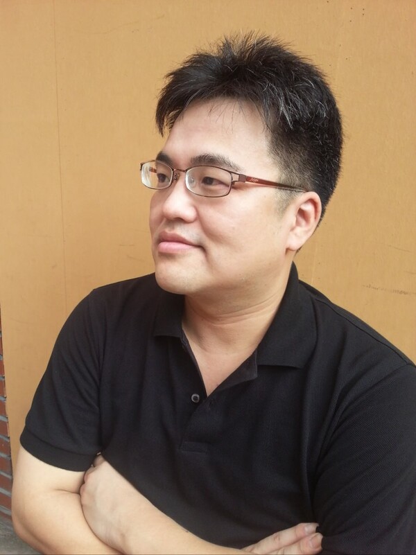 김대현 문학평론가