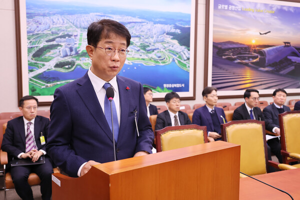 박상우 국토교통부 장관 후보자가 20일 오전 국회에서 열린 인사청문회에서 모두 발언을 하고 있다. 2023.12.20. 연합뉴스