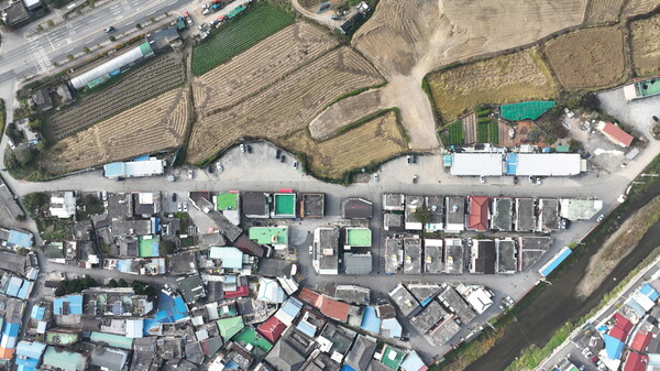 용주골 성매매집결지 일대를 낮에 하늘에서 바라본 모습 ©원석, 무단전재 및 재배포 금지  