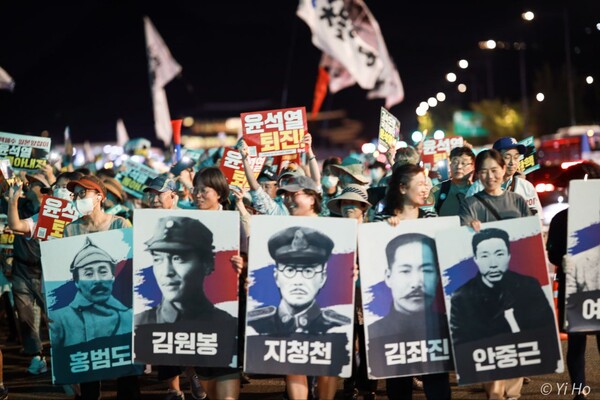 55차 촛불대행진이 참가한 시민들이 지난해 9월 2일 광화문 광장을 행진하고 있다. 2023.9.2. 이호 사진작가