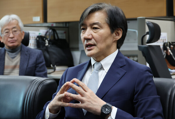 조국 전 법무부 장관이 16일 전북특별자치도의회에서 열린 기자간담회를 열고 가칭 '조국 신당' 창당 배경 등에 관해 설명하고 있다. 2024.2.16. 연합뉴스