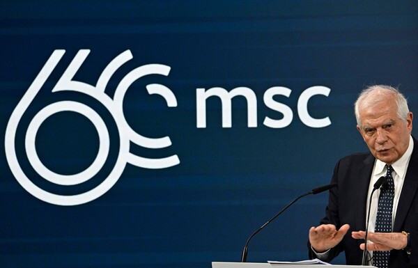 호세프 보렐 유럽연합(EU) 외교안보 고위대표가 18일 독일 뮌헨안보회의에서 패널 토의 개시를 알리고 있다. 2024 02. 18 [AFP=연합뉴스]