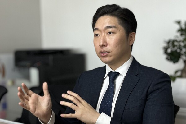 더불어민주당 총선 영입인재이자 백범 김구 선생 증손자인 김용만(38) 대한민국 임시정부 기념사업회 이사가 지난달 28일 리포액트와 인터뷰를 하고 있다. 2024.3.5. 사진 시민언론 민들레 김성진 기자