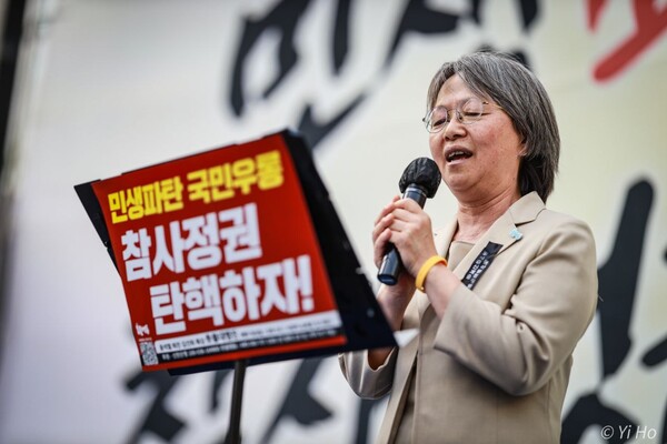 88차 촛불대행진 본행사에서 김은진 촛불행동 공동대표가 기조 발언하고 있다. 2024.5.4. 이호 작가