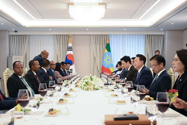 윤석열 대통령이 2일 서울 용산 대통령실에서 열린 한·에티오피아 만찬 회담에서 발언하고 있다. 2024. 06. 02 [대통령실 제공] 연합뉴스