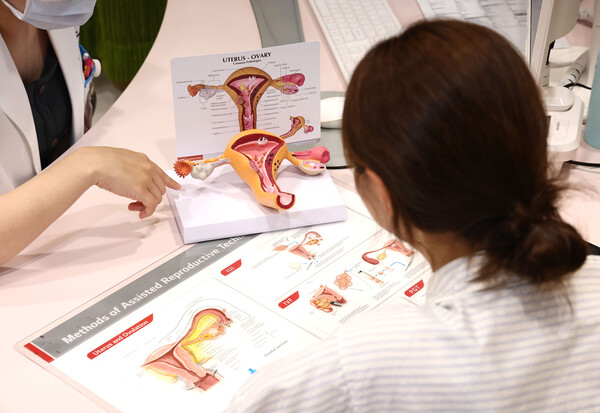 세계에서 유례를 찾기 어려운 초저출산 속 난임부부도 크게 늘어나는 가운데 29일 서울 송파구에 문을 연 한 난임센터 모습. 2024.5.29. 연합뉴스