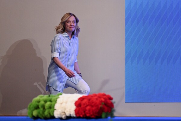 조르자 멜로니 이탈리아 총리가 10일(현지시간) 유럽의회 선거 출구조사 결과가 발표된 뒤 로마에서 한 행사에 참석하고 있다. 이번 유럽의회 선거에서 극우정당 돌풍이 예상되면서 극우 성향인 멜로니 총리가 유럽연합(EU)의 '킹메이커'로 급부상하고 있다. 2024.06.10. 로이터 연합뉴스