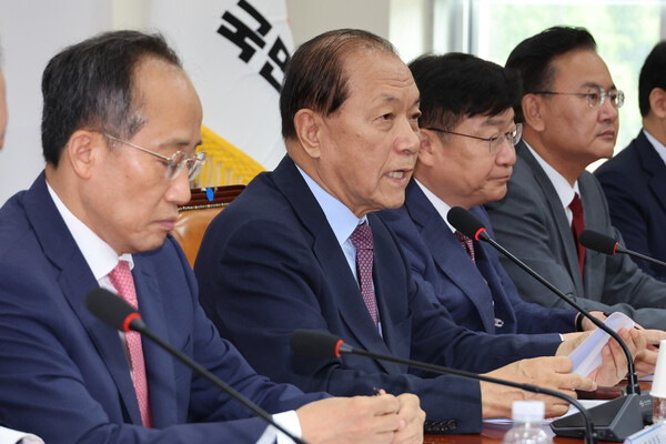 국민의힘 황우여 비상대책위원장이 24일 오전 서울 여의도 국회에서 열린 비상대책위원회의에서 발언하고 있다. 2024.6.24. 연합뉴스